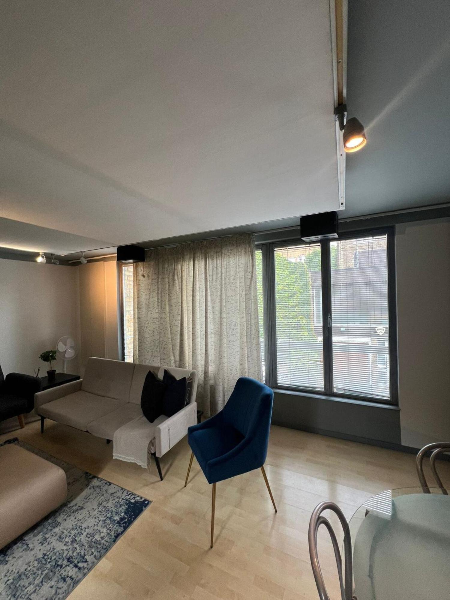 One Bed House In Camden Town Londen